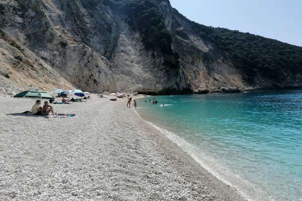 Der südliche Teil des Strandes von Myrtos