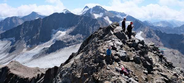 Beklimming naar de Schaufelspitze (3332 m): Accommodaties