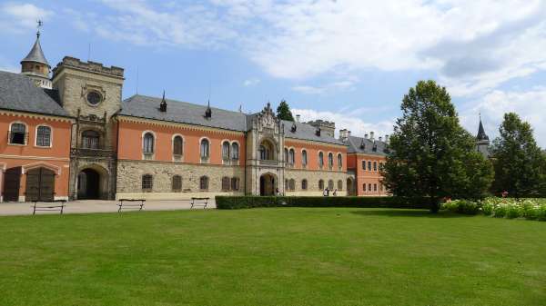 Sychrov Castle from the front