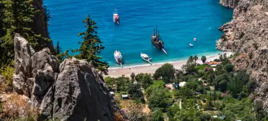 A poca distancia de la playa de Butterfly Valley