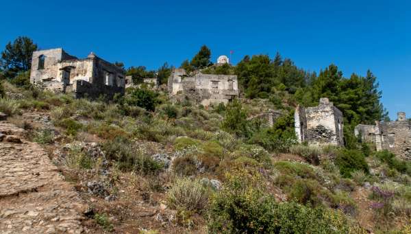 La strada per la chiesa