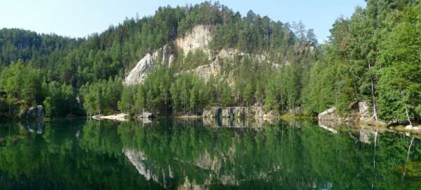 Klasyczny widok na jezioro Pískovna