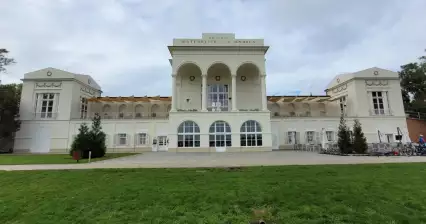 Hraničný kaštieľ - Chladnickovaltický areál