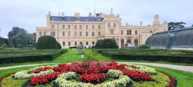 Lednice - Gewächshaus und Gärten des Schlosses