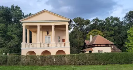 Lovecký kaštieľ