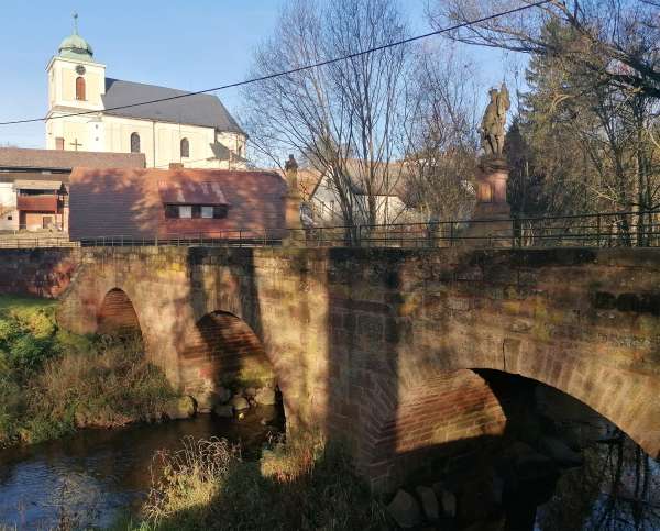 Libštát - kościół i most