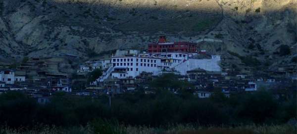 Syang gompa: Počasí a sezóna