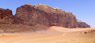 Jebel Umm Ishrin (1 733m)