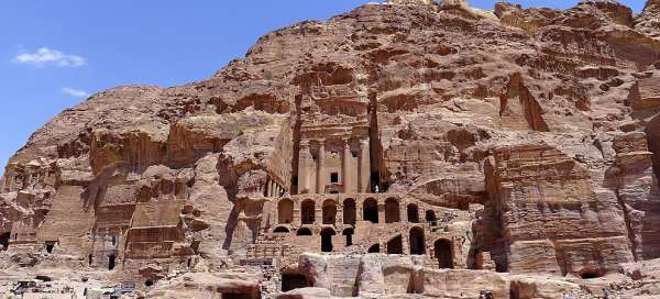 Royal tombs in Petra: Accommodations