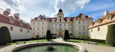 ヴァルチツェ - 城