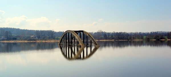 Všebor - flooded bridge: Weather and season