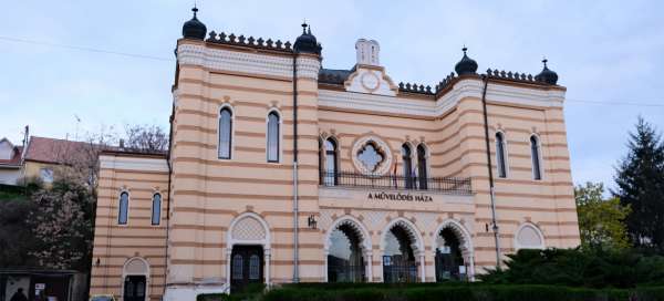 Synagoga v Esztergomu: Počasí a sezóna