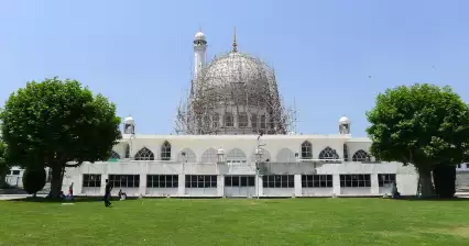 Hazratbal Shrine