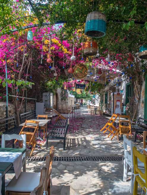 Strolling through the alleys of Eski Datça