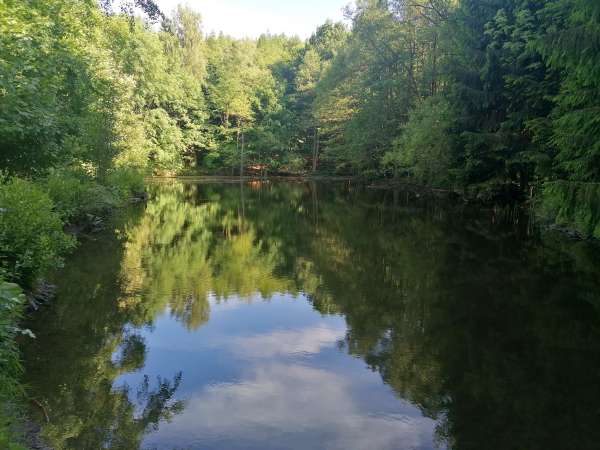 The pond in Huti