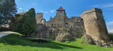Castillo y palacio de Klenová