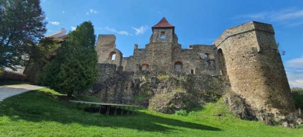 Klenová zamek i zamek: Pogoda i pora roku