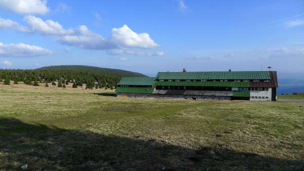 Court shed