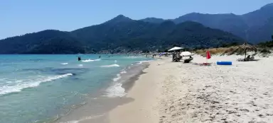 Praia dourada de Thassos