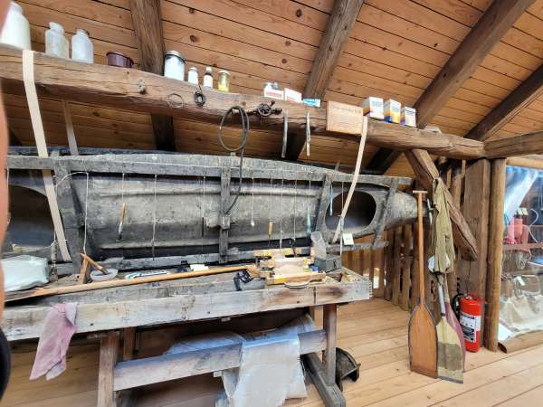 Atelier de production de bateaux en stratifié