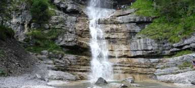 Walk to the Häselgehrbach waterfall
