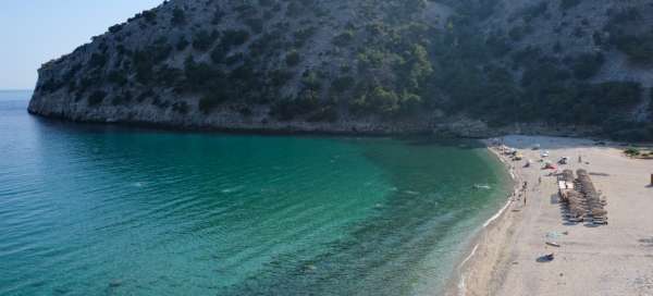 Excursie naar de stranden van Livadi en Arsanas: Weer en seizoen