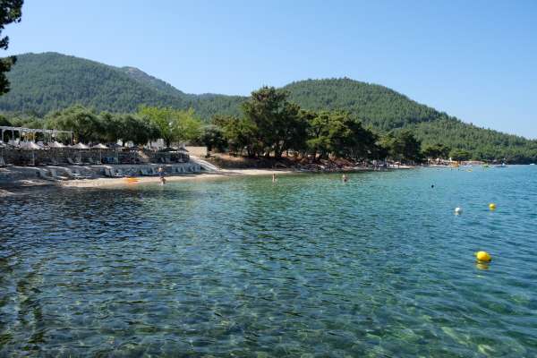 La partie nord de la plage de Pachis