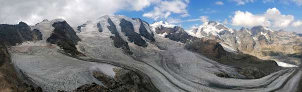 ペルスのヴァドレット氷河のパノラマ