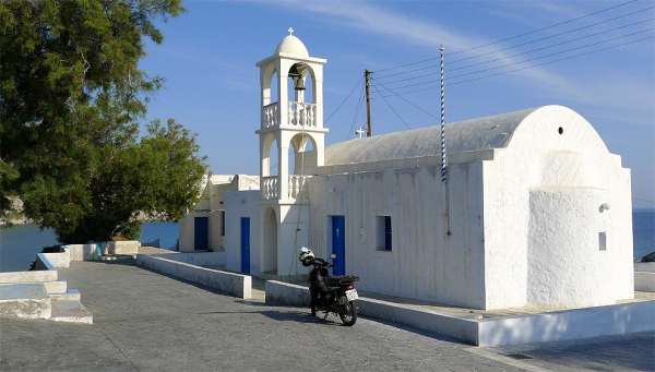 Igreja pequena em Mantrakia