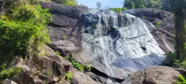 Walk to 7 Wells Waterfall