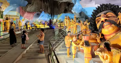 Tour a la cueva Ramayana