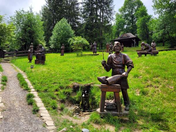 Gallery of sculptures