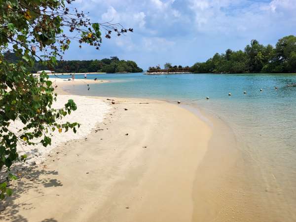 Oostelijk deel van het strand van Palawan