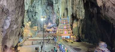 Visite de la grotte de Batu