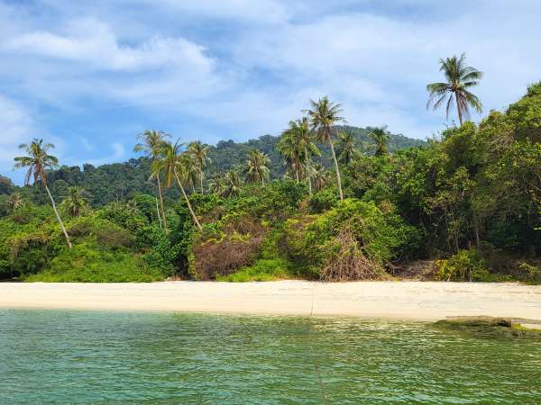Beach at Ko Adang Resort