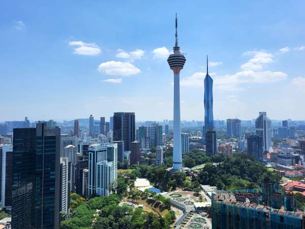 Blick auf Merdeka 118 und Menara Kuala Lumpur