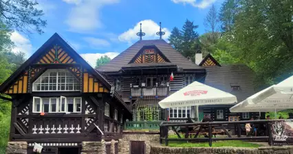 Туристическая хижина Пекло (Bartoňova utulna)