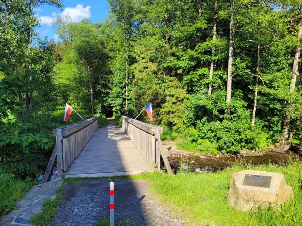 Border bridge