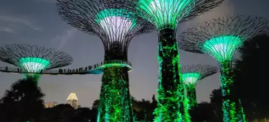 Ein Spaziergang in Gardens by the Bay