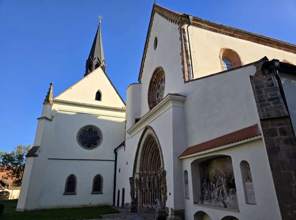 Le célèbre portail gothique de l'église