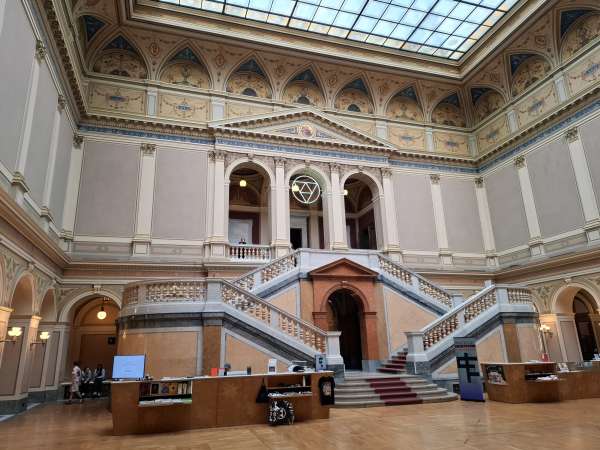 Architectural gem