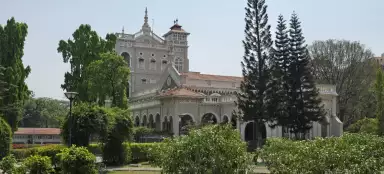 아가 칸 궁전 투어