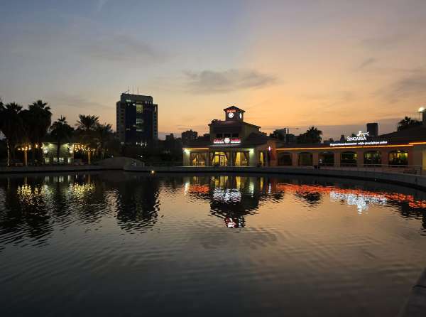 Evening atmosphere by the lake