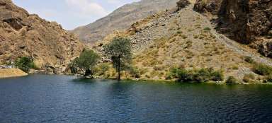 A estrada para o primeiro lago de Haft Kul