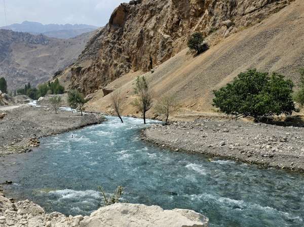 Hermoso valle del río Shing