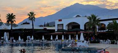 Mediterrâneo turco ao redor de Antalya