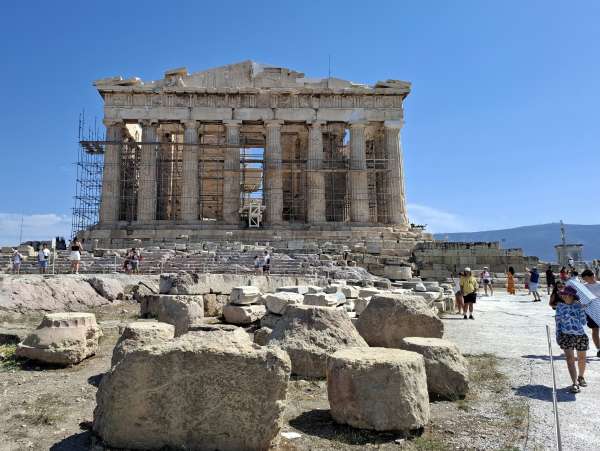 정상을 둘러싼 순환 코스