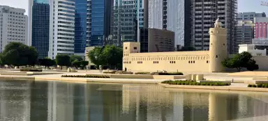 Prohlídka náměstí Al Hosn