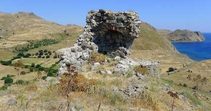 Ruinas sobre Skala Eresou