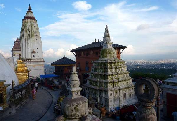 Menší chrámy na kopci